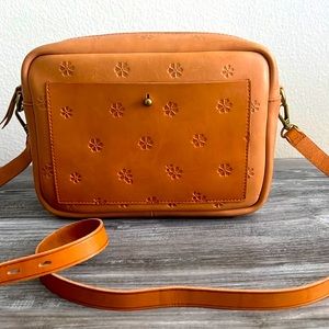 Madewell Transport Camera Bag in Burnished Caramel
